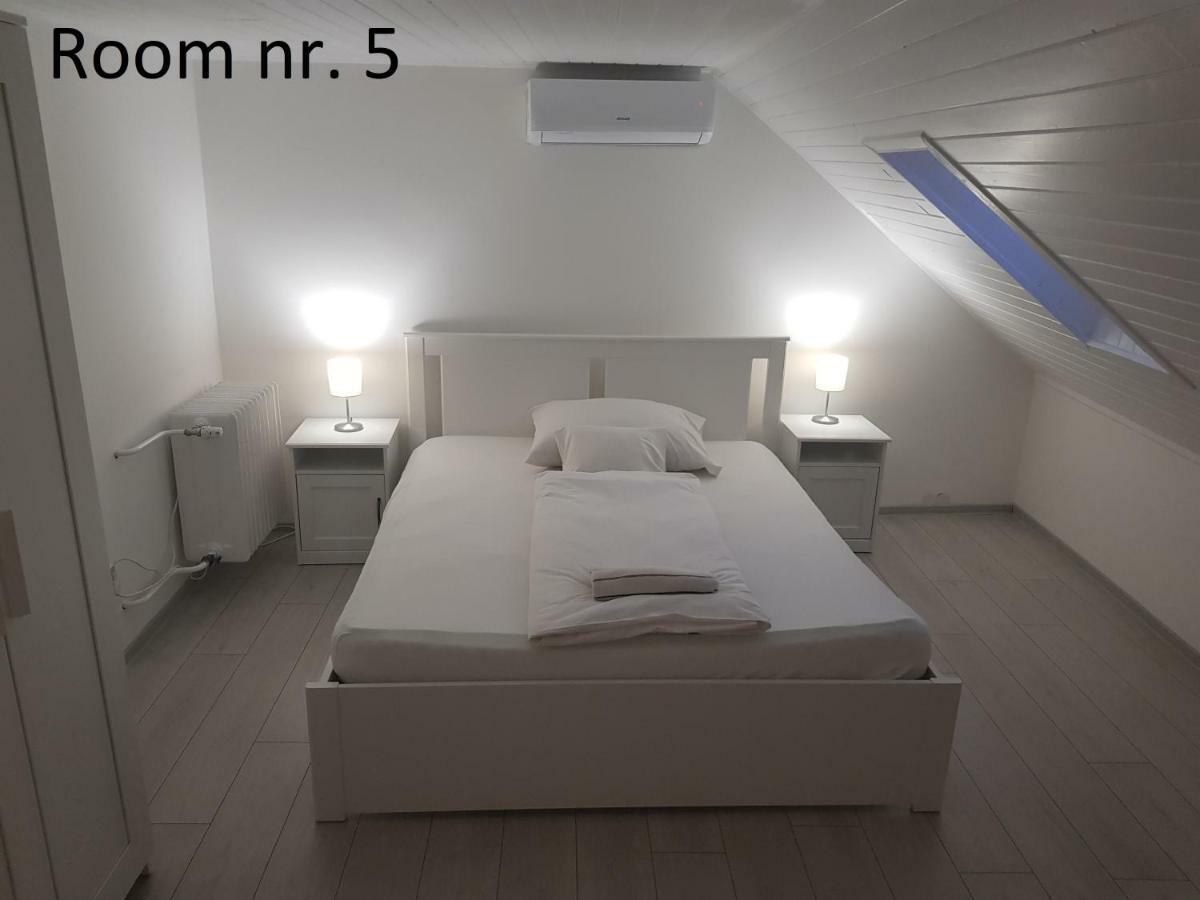 Zoli Apartmanok-Zoli Koelcsey 19 Villa Hajdúszoboszló المظهر الخارجي الصورة