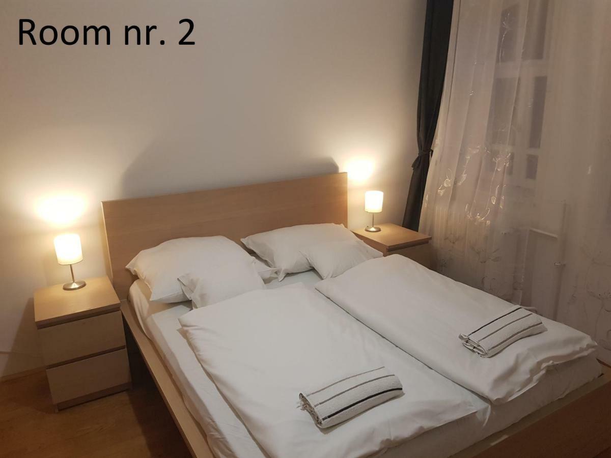 Zoli Apartmanok-Zoli Koelcsey 19 Villa Hajdúszoboszló المظهر الخارجي الصورة